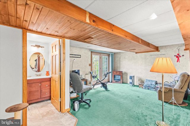 82 PISTON CT, Stewartstown, PA 17363