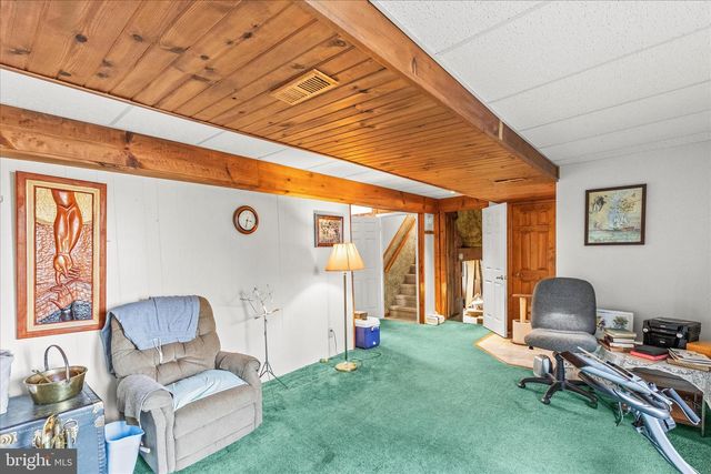 82 PISTON CT, Stewartstown, PA 17363