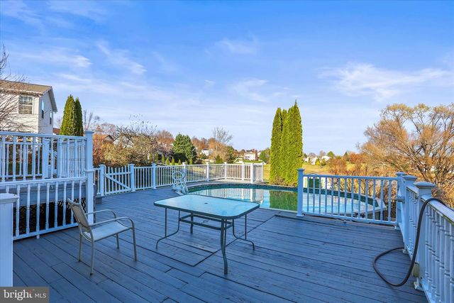 82 PISTON CT, Stewartstown, PA 17363