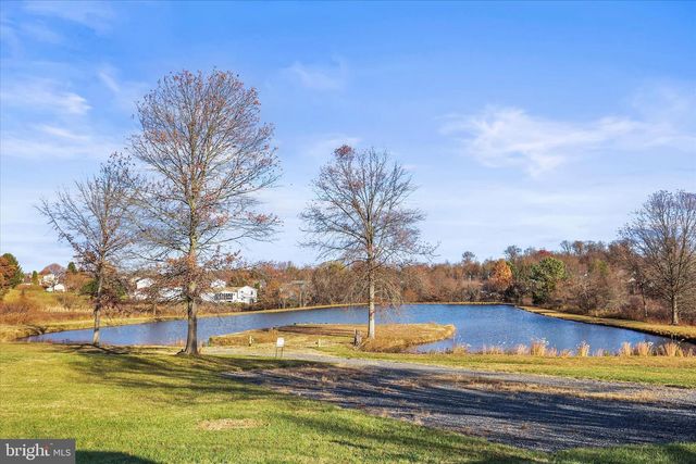 82 PISTON CT, Stewartstown, PA 17363