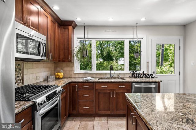 7 ANDREW LN, Cherry Hill, NJ 08003