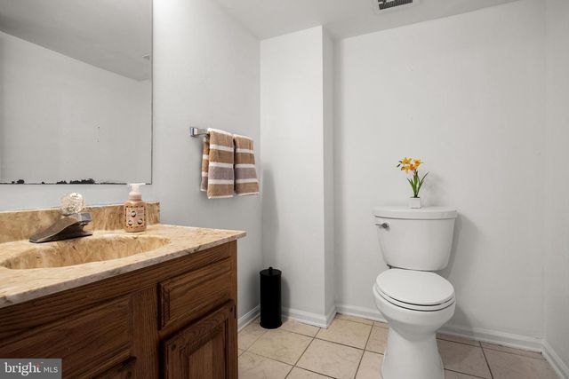 7 ANDREW LN, Cherry Hill, NJ 08003