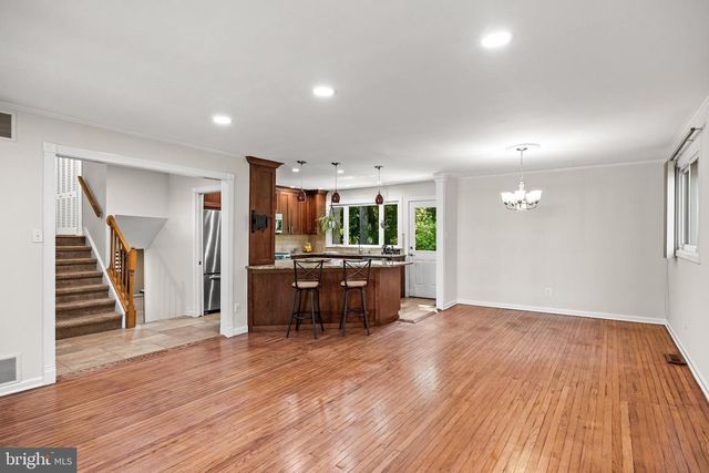 7 ANDREW LN, Cherry Hill, NJ 08003