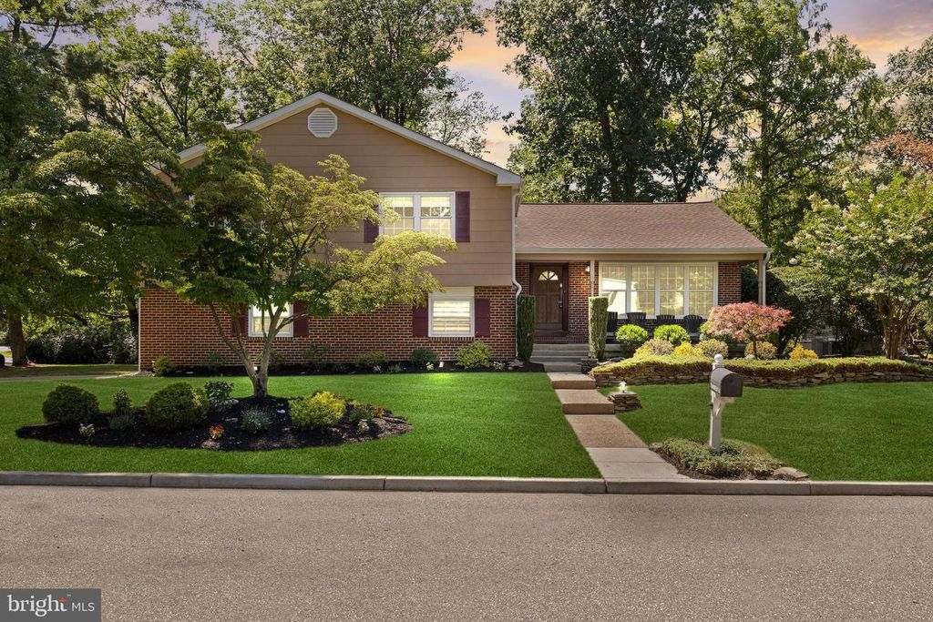 7 ANDREW LN, Cherry Hill, NJ 08003
