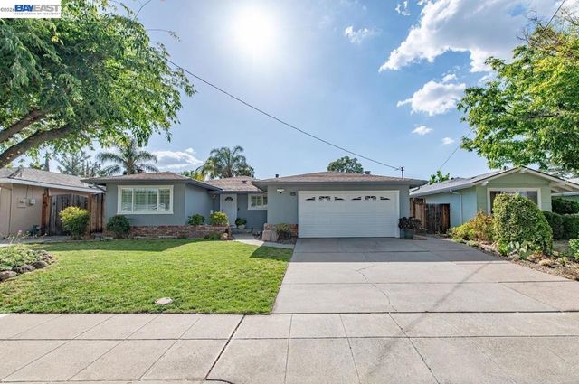 1317 Saint Mary Dr, Livermore, CA 94550