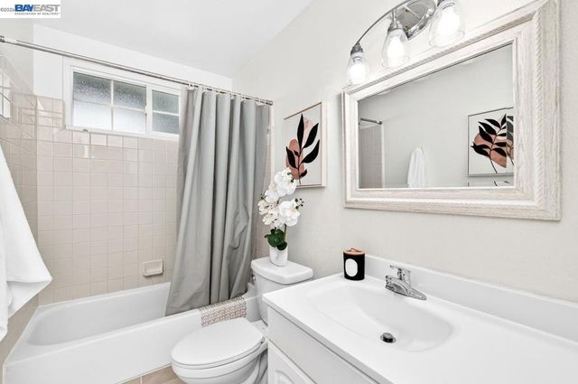 1317 Saint Mary Dr, Livermore, CA 94550