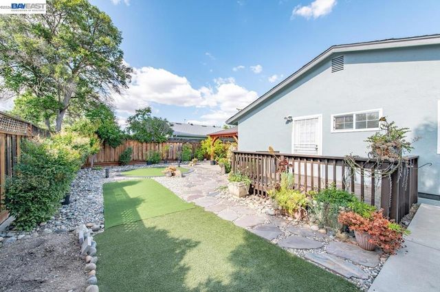 1317 Saint Mary Dr, Livermore, CA 94550