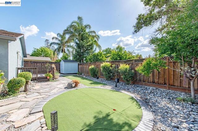 1317 Saint Mary Dr, Livermore, CA 94550