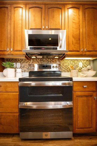 1077 Pearl Avenue, Moss Beach, CA 94038