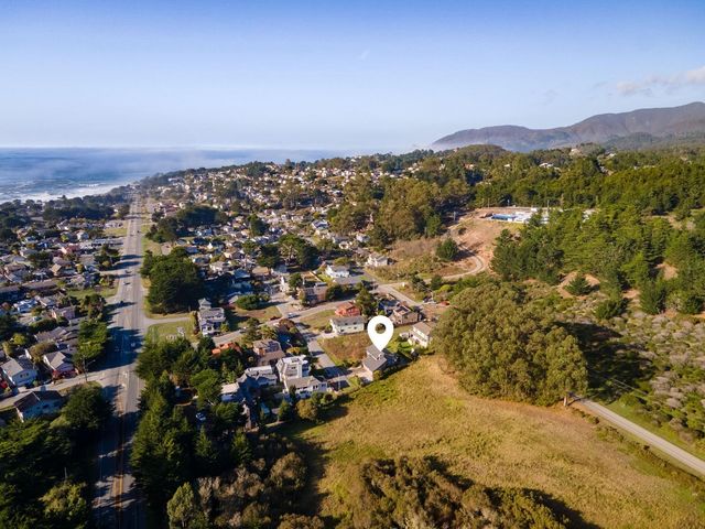 1077 Pearl Avenue, Moss Beach, CA 94038