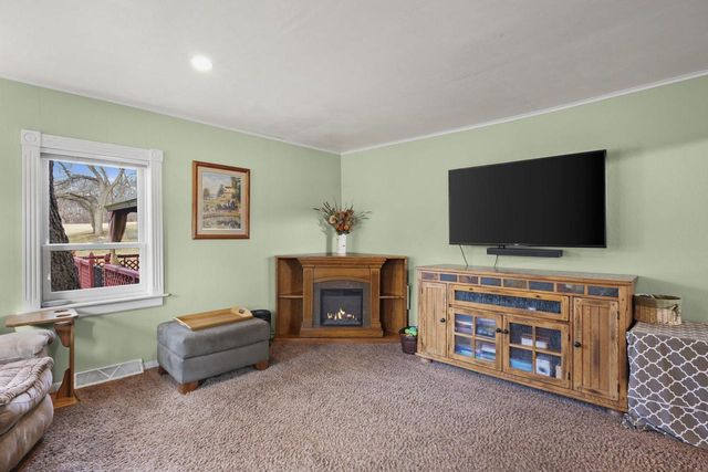 1942 County Road BB, Cottage Grove, WI 53527