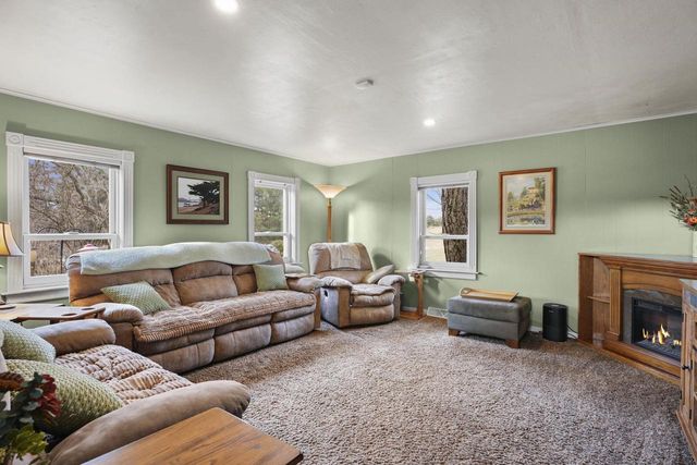 1942 County Road BB, Cottage Grove, WI 53527