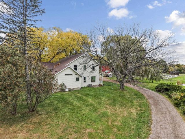 1942 County Road BB, Cottage Grove, WI 53527