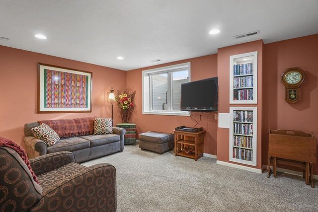 1942 County Road BB, Cottage Grove, WI 53527