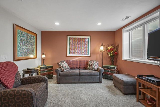 1942 County Road BB, Cottage Grove, WI 53527