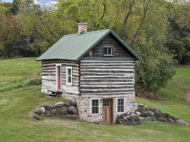 1942 County Road BB, Cottage Grove, WI 53527