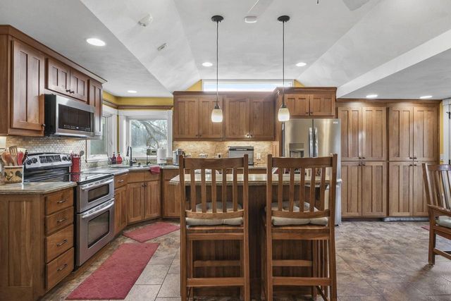 1942 County Road BB, Cottage Grove, WI 53527