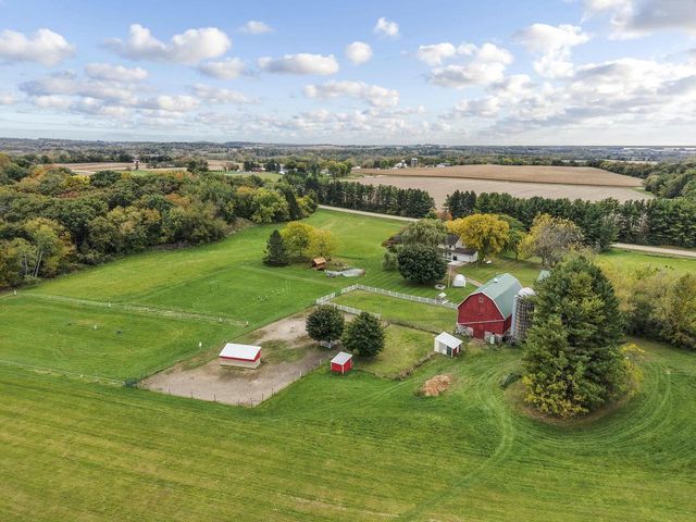 1942 County Road BB, Cottage Grove, WI 53527