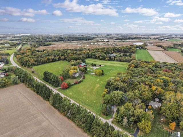 1942 County Road BB, Cottage Grove, WI 53527