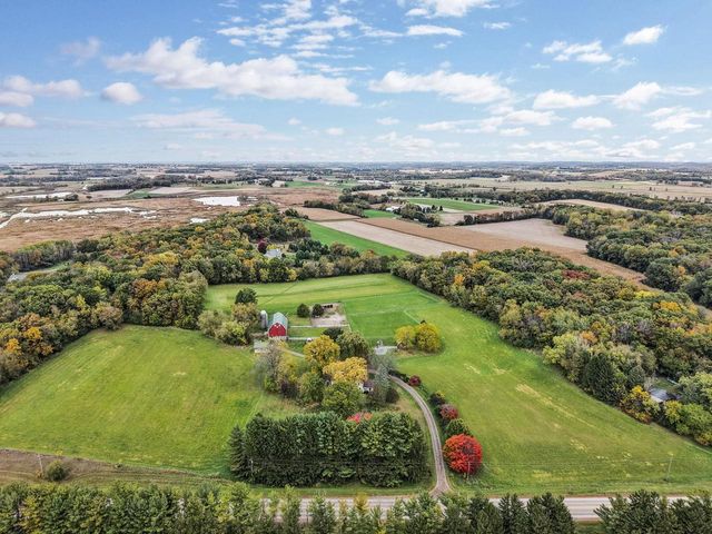 1942 County Road BB, Cottage Grove, WI 53527