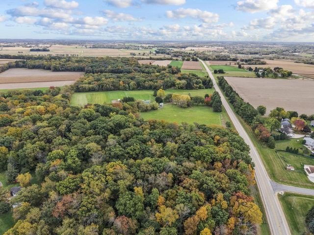 1942 County Road BB, Cottage Grove, WI 53527
