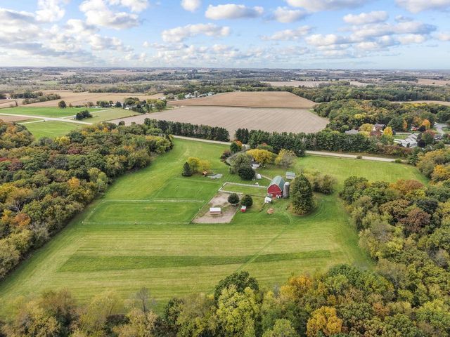 1942 County Road BB, Cottage Grove, WI 53527