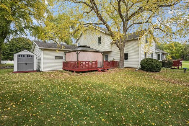 1942 County Road BB, Cottage Grove, WI 53527