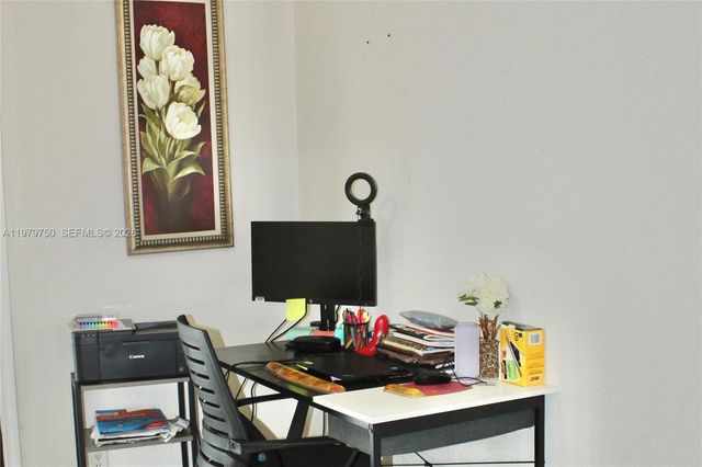 720 SW 81 Ter, North Lauderdale, FL 33068