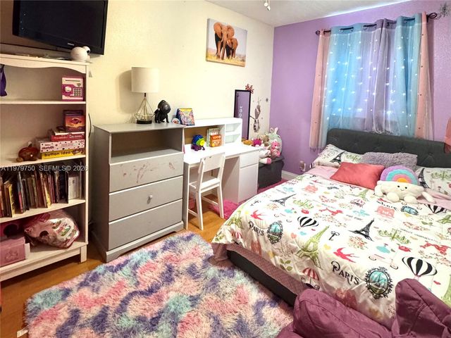 720 SW 81 Ter, North Lauderdale, FL 33068