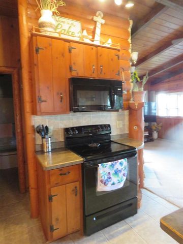W10243 Del Bern Acres, Fox Lake, WI 53933