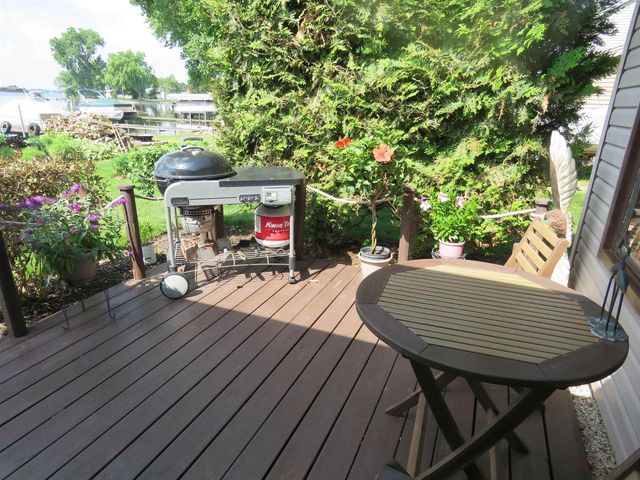 W10243 Del Bern Acres, Fox Lake, WI 53933