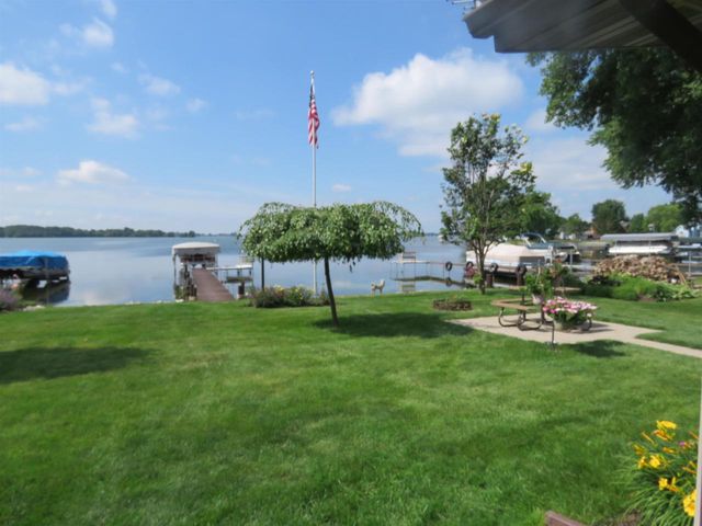 W10243 Del Bern Acres, Fox Lake, WI 53933