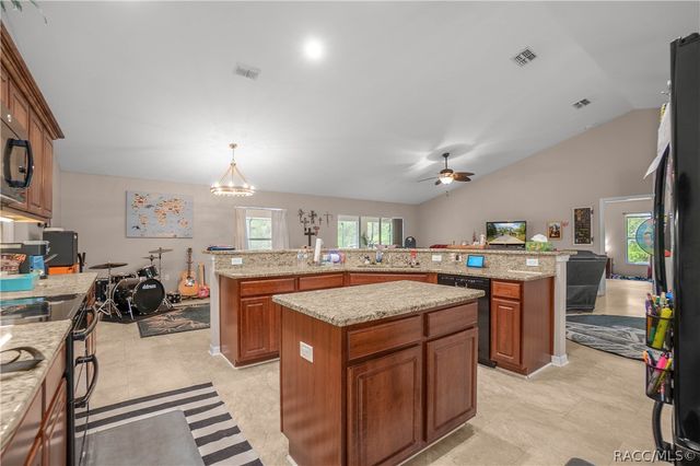 1256 W Sphere Place, Beverly Hills, FL 34465