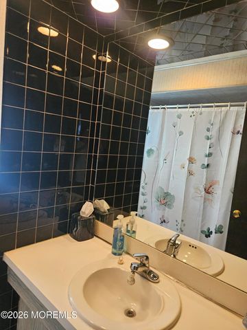 434 Shore Line Place, Brick, NJ 08723