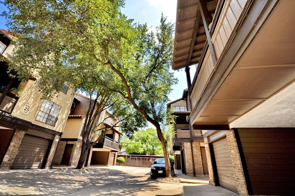 5630 Spring Valley Road 30D, Dallas, TX 75254