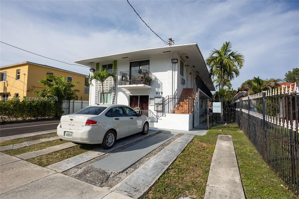 979 SW 10th Street 2, Miami, FL 33130