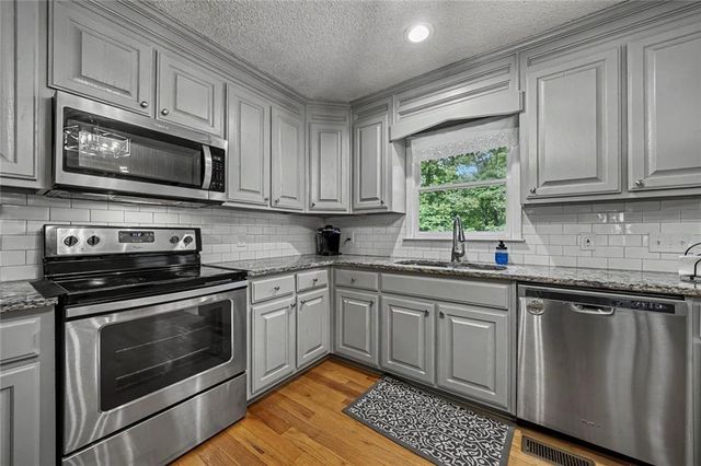 2717 Upper Sweetwater Trail SE, White, GA 30184