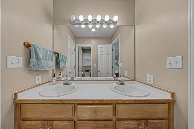 2717 Upper Sweetwater Trail SE, White, GA 30184