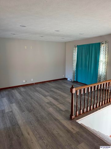 11260 Erskine Street, Omaha, NE 68164