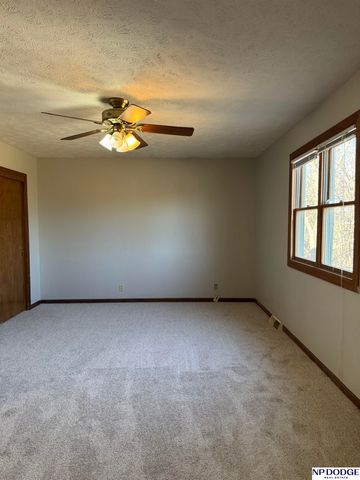 11260 Erskine Street, Omaha, NE 68164