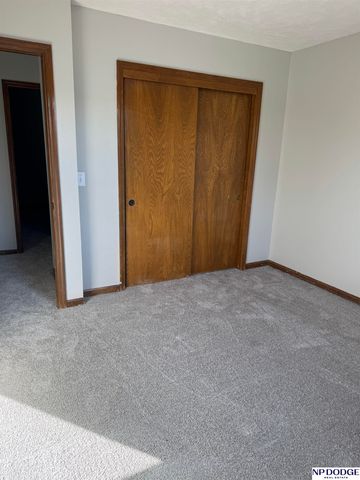 11260 Erskine Street, Omaha, NE 68164