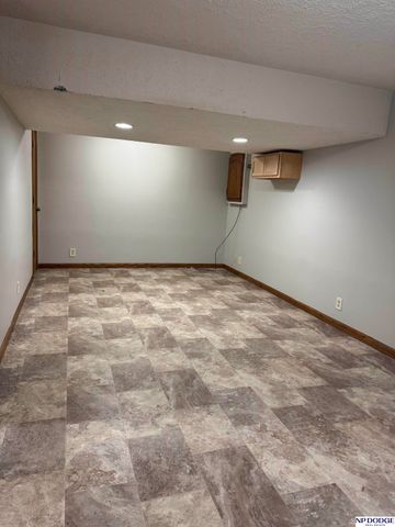 11260 Erskine Street, Omaha, NE 68164