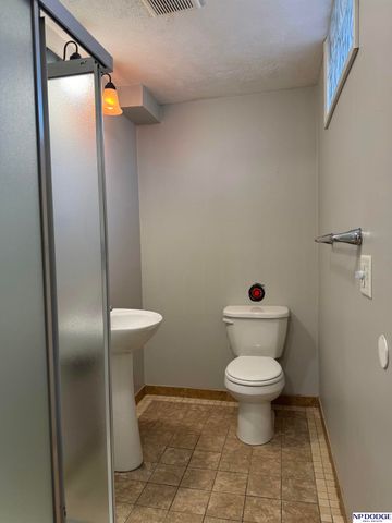 11260 Erskine Street, Omaha, NE 68164