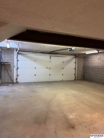 11260 Erskine Street, Omaha, NE 68164