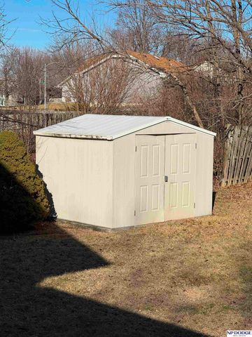 11260 Erskine Street, Omaha, NE 68164