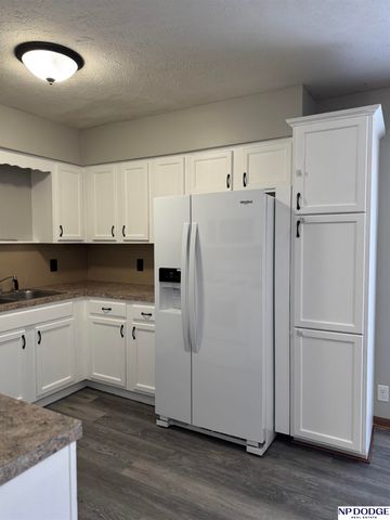 11260 Erskine Street, Omaha, NE 68164