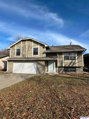 11260 Erskine Street, Omaha, NE 68164