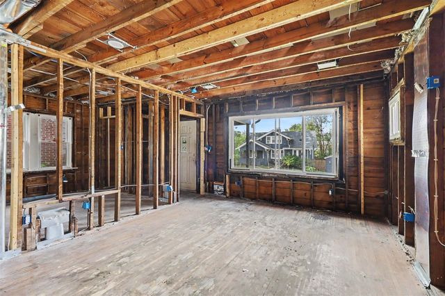 506 Hilldale Drive, Royal Oak, MI 48067