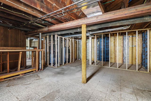 506 Hilldale Drive, Royal Oak, MI 48067