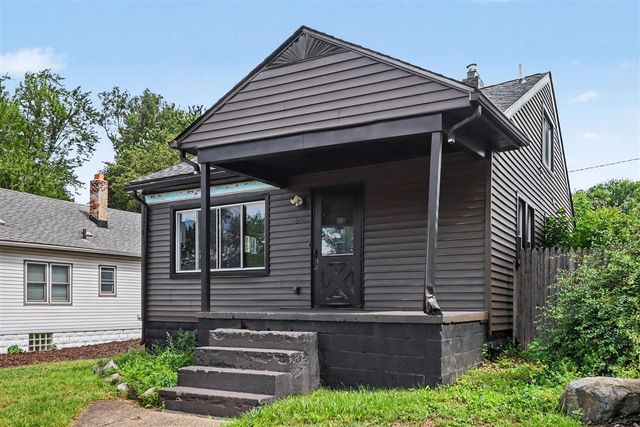506 Hilldale Drive, Royal Oak, MI 48067